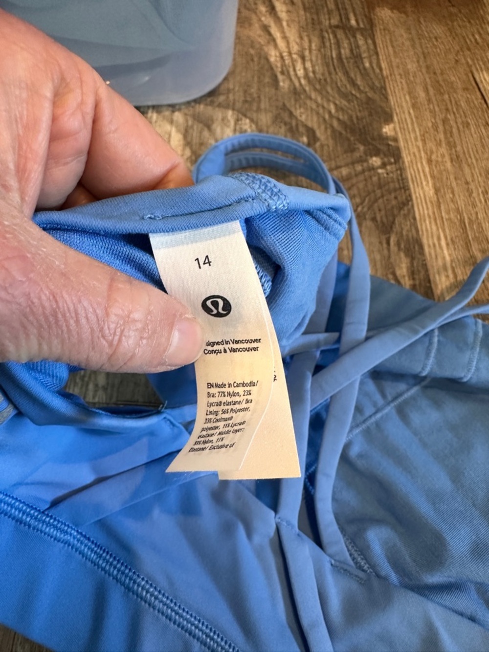 LIKE NEW! Lululemon Energy Bra *Medium Support, B–D Cups
Pool Party sz 14 - Picture 5 of 8